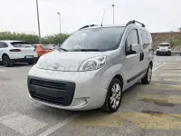 Usado Fiat Qubo Dynamic 95 CV (69 kW) 2011 Gris / plata Monovolumen