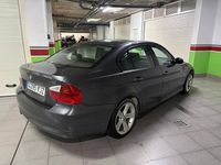 Usado BMW 318 143 CV (105 kW) 2007 Gris Berlina