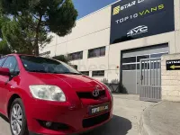 Usado Toyota Auris Sol 126 CV (92 kW) 2007 Rojo Utilitario