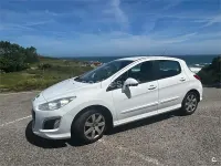 Usado Peugeot 308 Active 92 CV (67 kW) 2013 Blanco Berlina