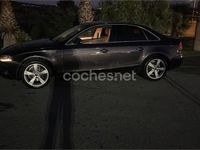 Usado Audi A4 120 CV (88 kW) 2012 Negro Berlina
