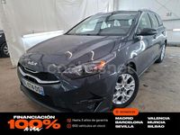 Usado Kia Ceed GT 136 CV (100 kW) 2023 Gris / plata Berlina
