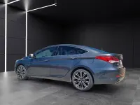 Usado Hyundai i40 141 CV (103 kW) 2015 Gris / plata Berlina