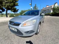 Usado Ford Focus Trend 115 CV (84 kW) 2008 Gris / plata Berlina