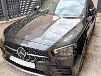 Usado Mercedes E300 321 CV (236 kW) 2022 Negro Berlina