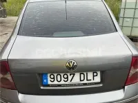 Usado VW Passat Edition 130 CV (95 kW) 2005 Gris / plata Berlina
