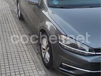 Usado VW Golf VII Advance 125 CV (91 kW) 2018 Gris / plata Familiar