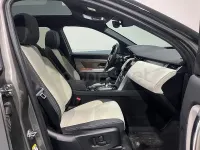 Usado Land Rover Discovery Sport R-Dynamic 163 CV (119 kW) 2024 Gris / plata SUV
