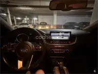 Usado Kia Ceed 136 CV (100 kW) 2021 Gris / plata Utilitario