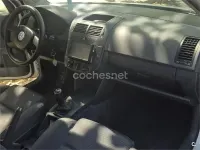 Usado VW Polo Conceptline 64 CV (47 kW) 2003 Blanco Berlina