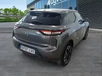 Usado DS Automobiles DS3 Crossback So Chic 110 CV (80 kW) 2021 Gris SUV