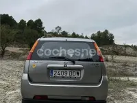 Usado Suzuki Ignis 99 CV (72 kW) 2004 Gris / plata Utilitario