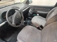 Usado Renault Clio II Authentique 60 CV (44 kW) 2003 Gris / plata Berlina