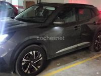 Usado Peugeot 2008 Allure 130 CV (95 kW) 2020 Gris / plata SUV