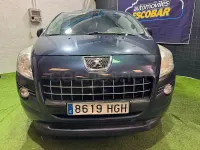 Usado Peugeot 3008 Active 112 CV (82 kW) 2011 Azul Familiar