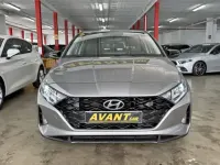 Usado Hyundai i20 100 HP (73 kW) 2023 Bege Citadino