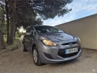 Usado Hyundai ix20 90 CV (66 kW) 2015 Gris / plata Utilitario