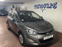 Usado Hyundai i20 75 CV (55 kW) 2013 Gris / plata Utilitario