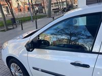 Usado Renault Clio IV Authentique 75 CV (55 kW) 2012 Blanco Berlina