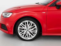 Usado Audi A3 Sportback S-Line 150 CV (110 kW) 2019 Rojo Utilitario