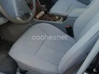 Usado Mercedes E320 Elegance 220 CV (161 kW) 2002 Negro Berlina