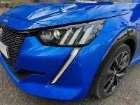 Usado Peugeot 208 GT 100 CV (73 kW) 2023 Azul Utilitario