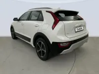 Usado Kia Niro 141 CV (103 kW) 2022 Blanco SUV