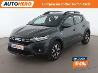 Usado Dacia Sandero Expression 91 CV (66 kW) 2023 Verde Utilitario