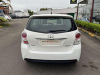 Käytetty Toyota Verso Advance 111 HP (81 kW) 2015 Valkoinen Tila-auto
