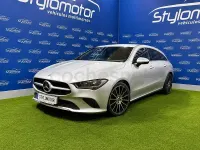 Usado Mercedes CLA200 Shooting Brake 150 CV (110 kW) 2021 Gris / plata Familiar