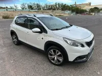 Usado Peugeot 2008 Crossway 120 CV (88 kW) 2018 Blanco SUV