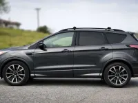 Usado Ford Kuga ST-Line 150 CV (110 kW) 2017 Gris SUV