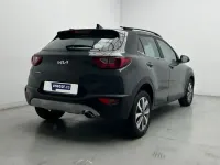 Usado Kia Stonic 84 CV (61 kW) 2022 Gris SUV