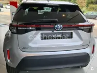 Usado Toyota Yaris Cross Plus 116 CV (85 kW) 2022 Gris / plata SUV