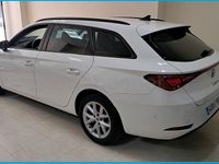 Usado Seat Leon Style 115 CV (84 kW) 2022 Blanco Familiar