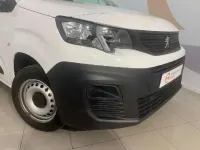Usado Peugeot Partner 102 CV (75 kW) 2023 Blanco Monovolumen