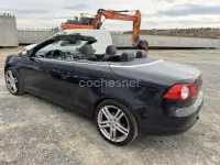 Usado VW Eos 160 CV (117 kW) 2010 Negro Descapotable