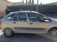 Usado Citroën Xsara Picasso 95 CV (69 kW) 2003 Gris / plata Monovolumen