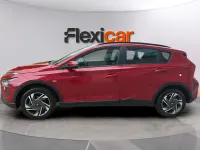 Usado Hyundai Bayon 101 CV (74 kW) 2024 Granate SUV