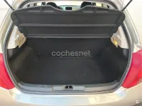 Usado Peugeot 207 75 CV (55 kW) 2007 Blanco Berlina