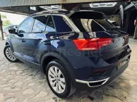 Usado VW T-Roc Advance 115 CV (84 kW) 2019 Azul SUV