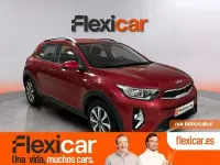 Usado Kia Stonic 100 CV (73 kW) 2021 Rojo SUV