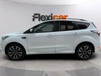 Usado Ford Kuga ST-Line 120 CV (88 kW) 2017 Blanco SUV