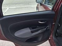 Usado Fiat Linea Emotion 90 CV (66 kW) 2008 Rojo Berlina