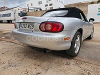 Usado Mazda MX5 110 CV (80 kW) 2002 Gris / plata Descapotable