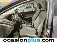 Usado Ford Focus Trend 125 CV (91 kW) 2012 Gris Utilitario