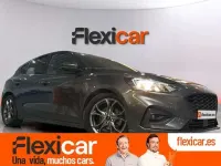 Usado Ford Focus ST-Line 150 CV (110 kW) 2019 Gris Utilitario