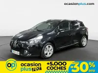 Usado Renault Clio GrandTour Dynamique 90 CV (66 kW) 2015 Negro Familiar