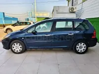 Usado Peugeot 307 110 CV (80 kW) 2005 Azul Familiar