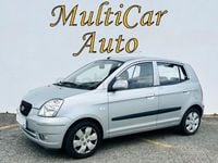 Usado Kia Picanto LX 65 CV (47 kW) 2005 Gris / plata Utilitario